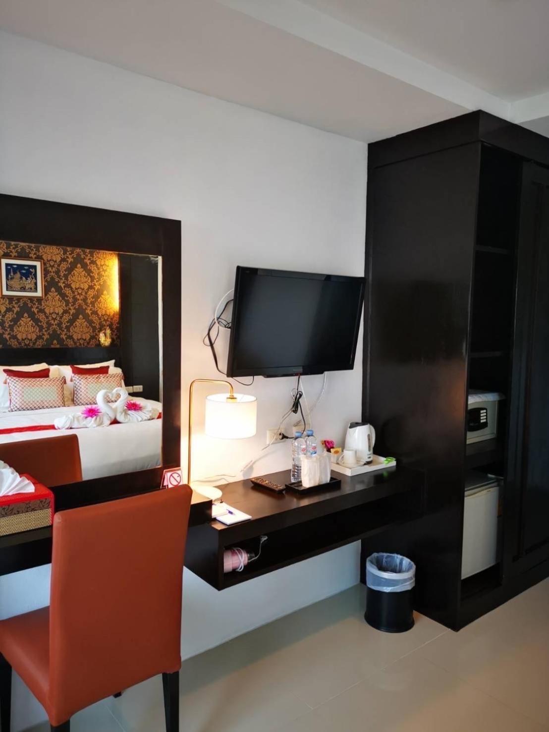 Elephant Room Patong Exterior foto